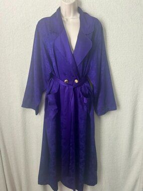 Victoria's Secret Gold Label Purple Jacquard Silky Robe  Size: Oversized Small